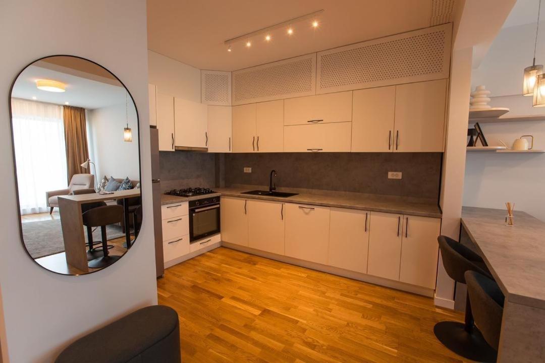 Escapism - Premium 1Br Apartment With Parking Bukarest Eksteriør billede